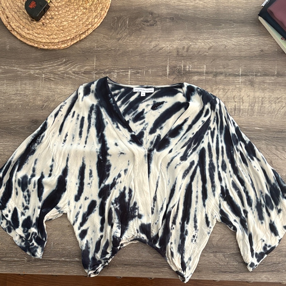 Young Fabulous & Broke Black and White Tie-Dye Top